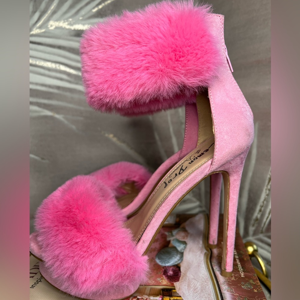 Lemon Drop Super Sexy Pink sandals